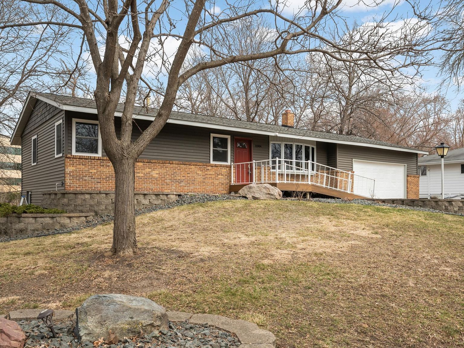 11004 Oak Knoll Ter N Minnetonka, MN 55305  | Single Family