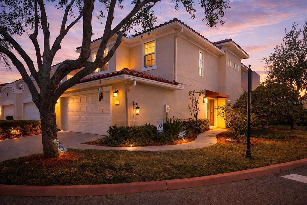 208 Valencia Cir Saint Petersburg, FL 33716  | New build