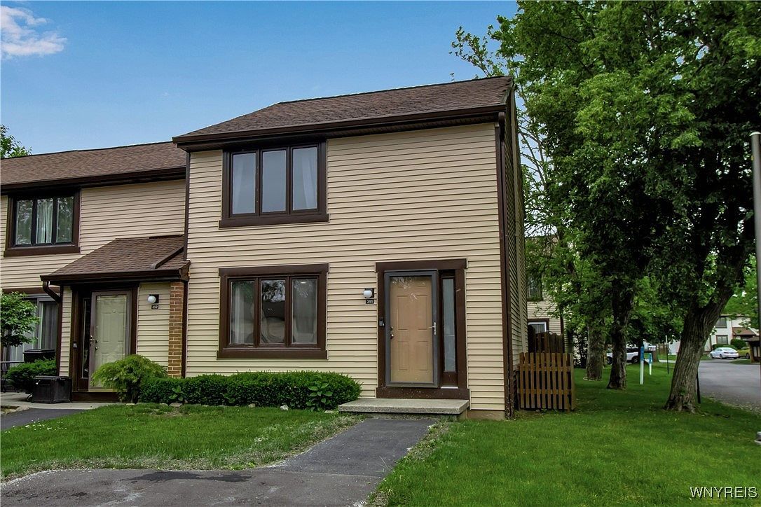 351 Charlesgate Cir East Amherst, NY 14051 - Thumbnail 2