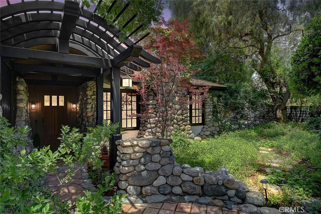 2293 Bonnie Brae Ave Claremont, CA 91711  | Single Family