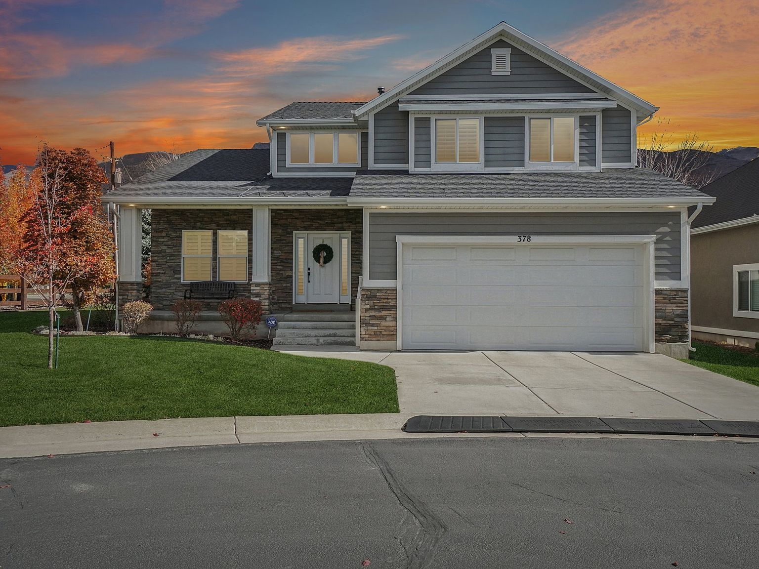 378 N Thurston Ln Layton, UT 84040 - Thumbnail 2