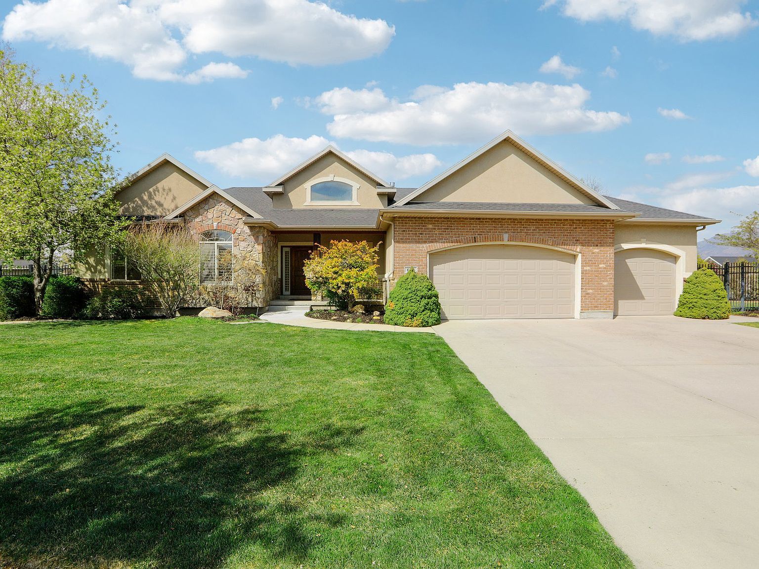 699 Carlquist Dr Draper, UT 84020  | Single Family