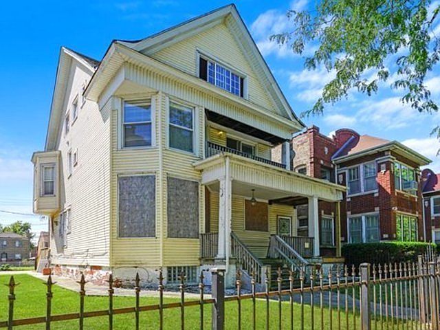 2115 E 72nd Pl Chicago, IL 60649  | Multi Family