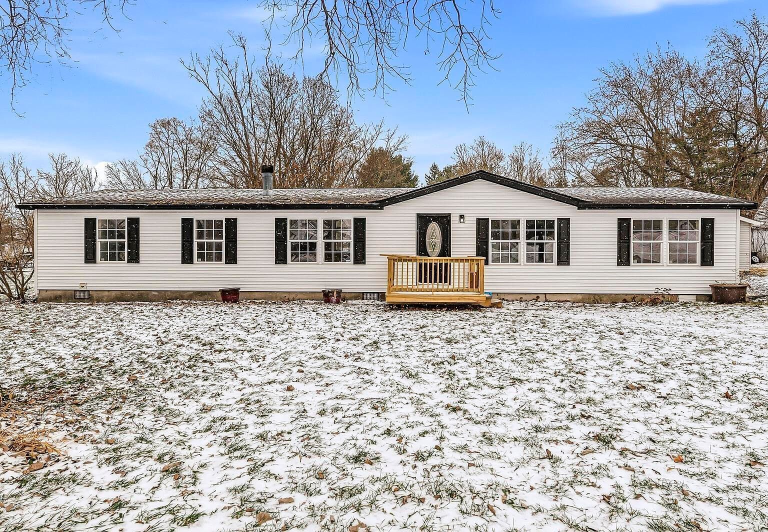 1628 S Spring St Mishawaka, IN 46544 - Thumbnail 2