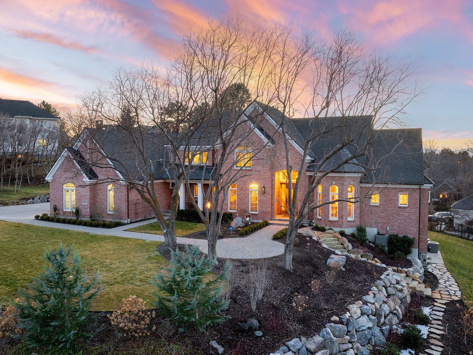 8266 S Creek Hollow Cv Sandy, UT 84093 - Thumbnail 2