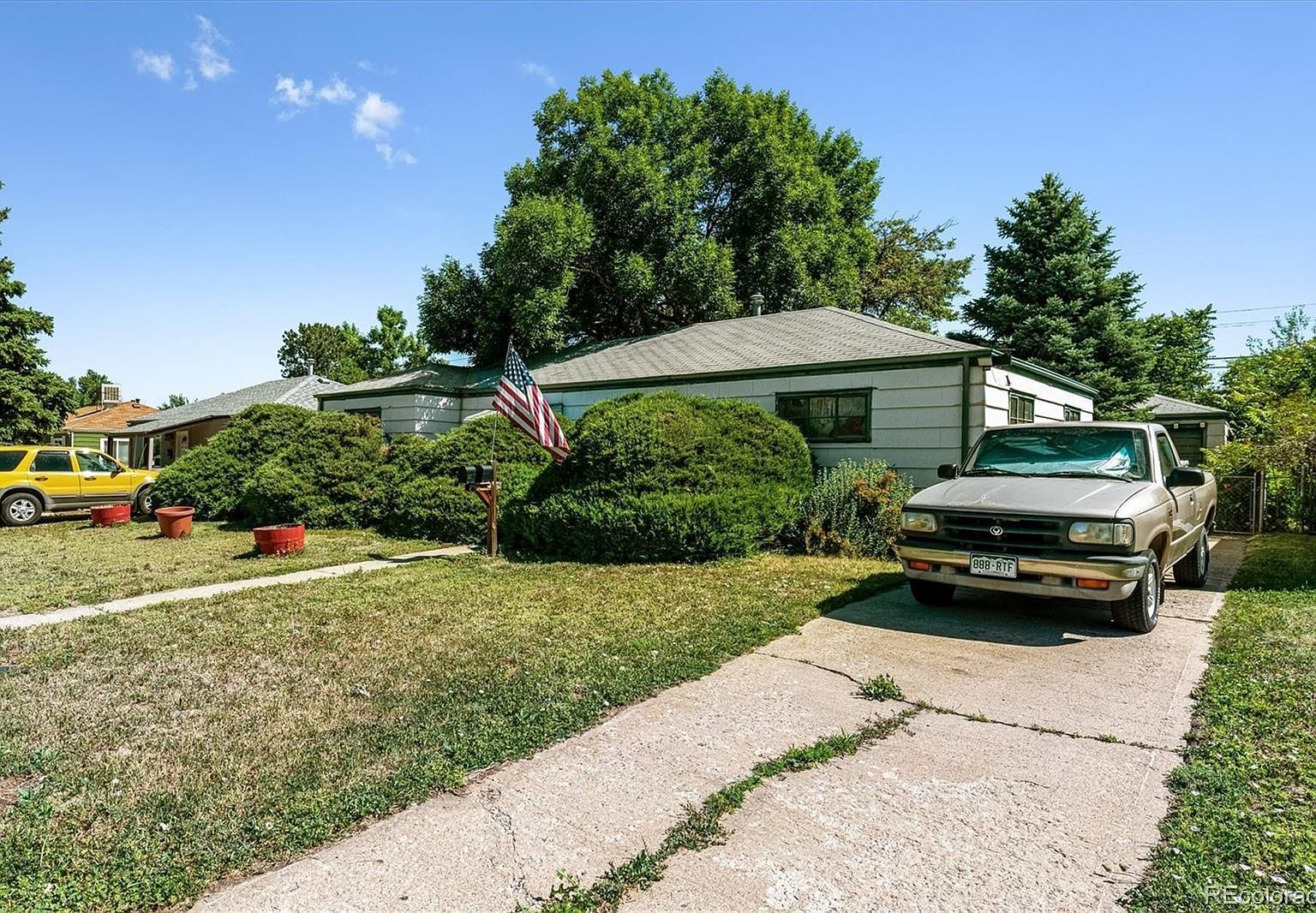 830 Victor St Aurora, CO 80011 - Thumbnail 2