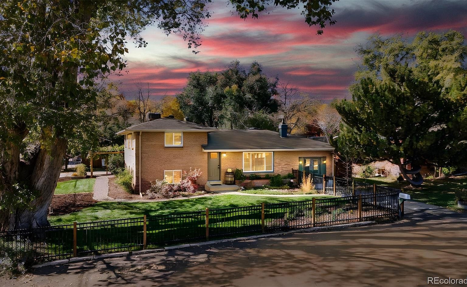 2605 Reed Ct Wheat Ridge, CO 80033 - Thumbnail 2