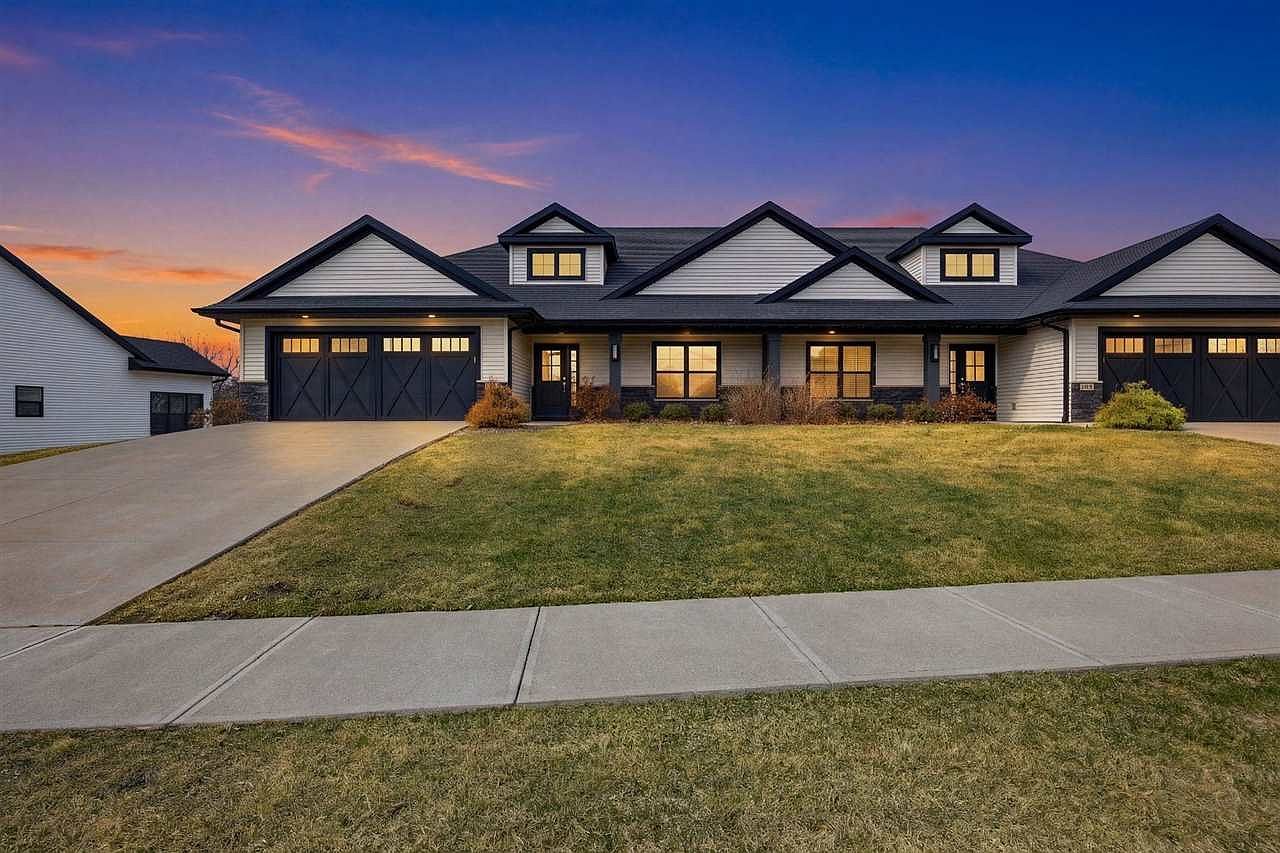 1003 Dubs Dr Iowa City, IA 52246  | Condominium