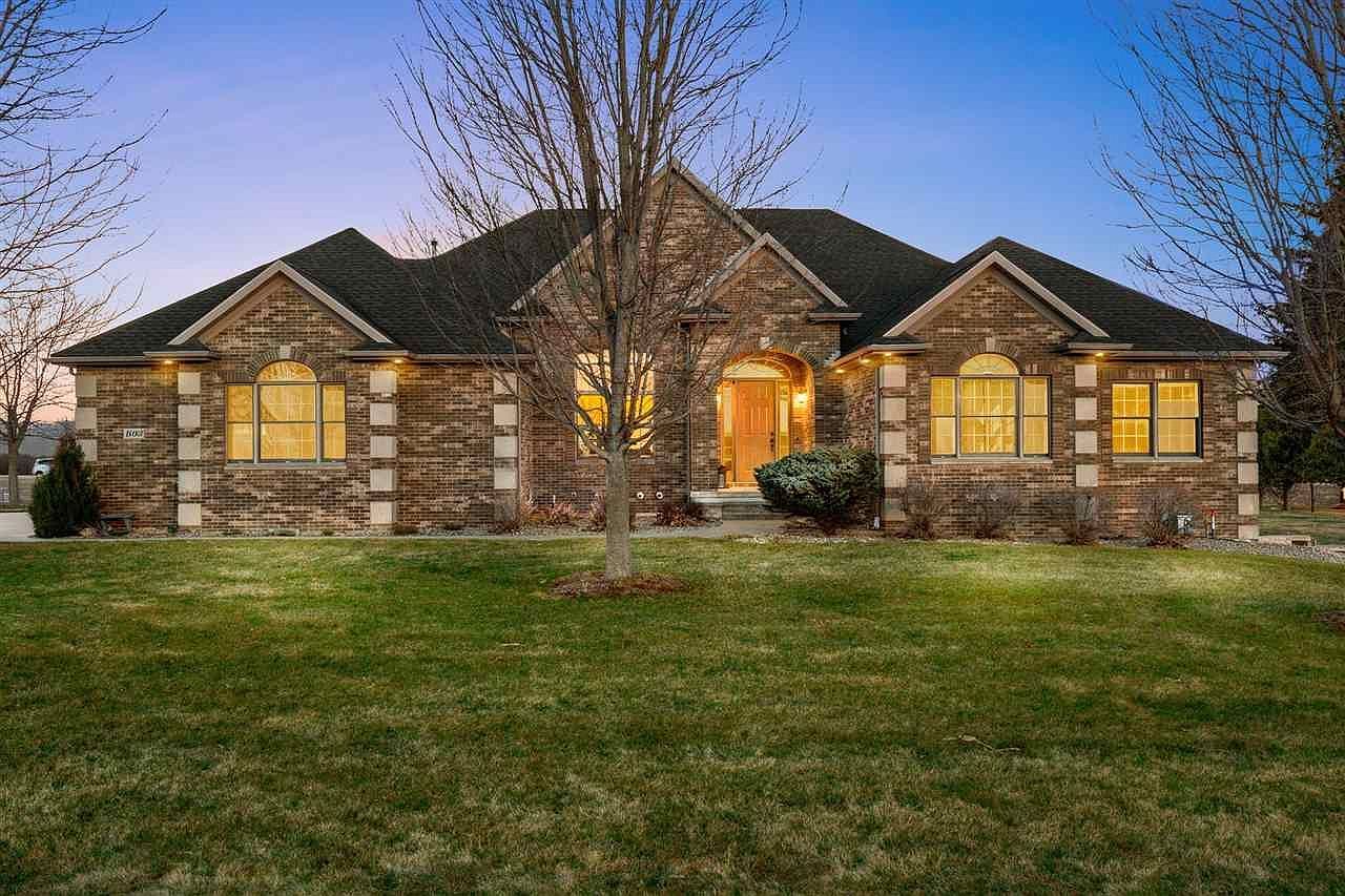 803 S Walnut St Sumner, IA 50674  | Single Family