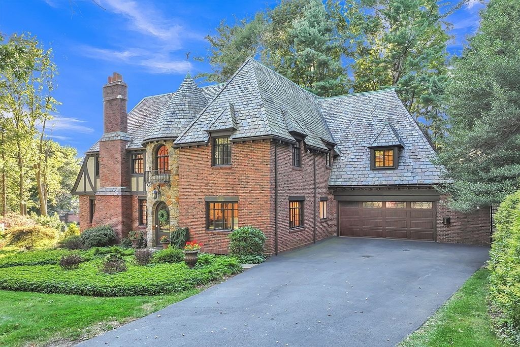 3 Westwood Dr Worcester, MA 01609 - Thumbnail 2