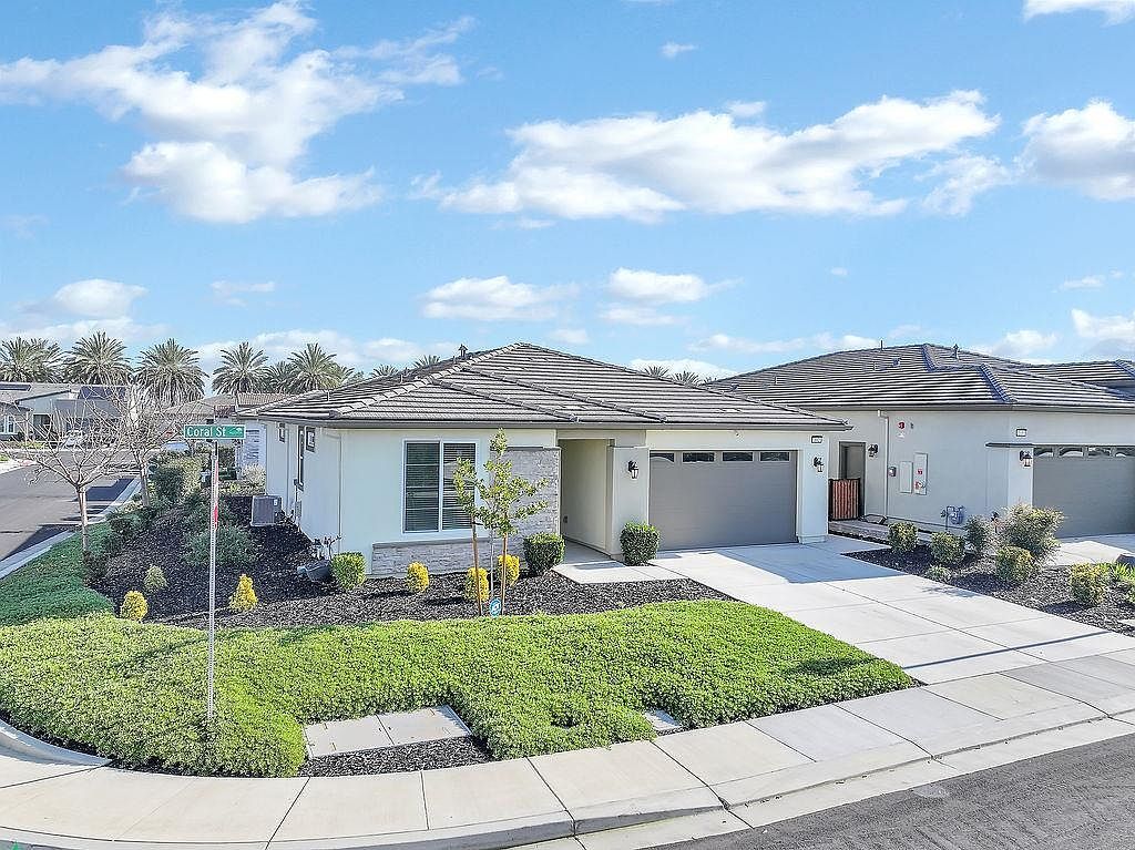 102 Coral St Brentwood, CA 94513 - Thumbnail 2