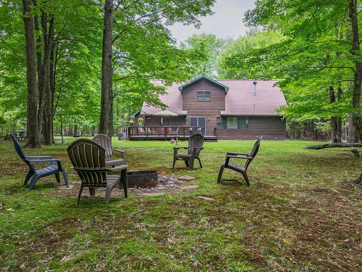 2145 Pinewood Dr Eagle River, WI 54521, 54521
