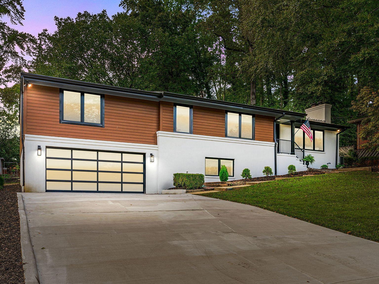 3513 Brook Dr Raleigh, NC 27609 - Thumbnail 2