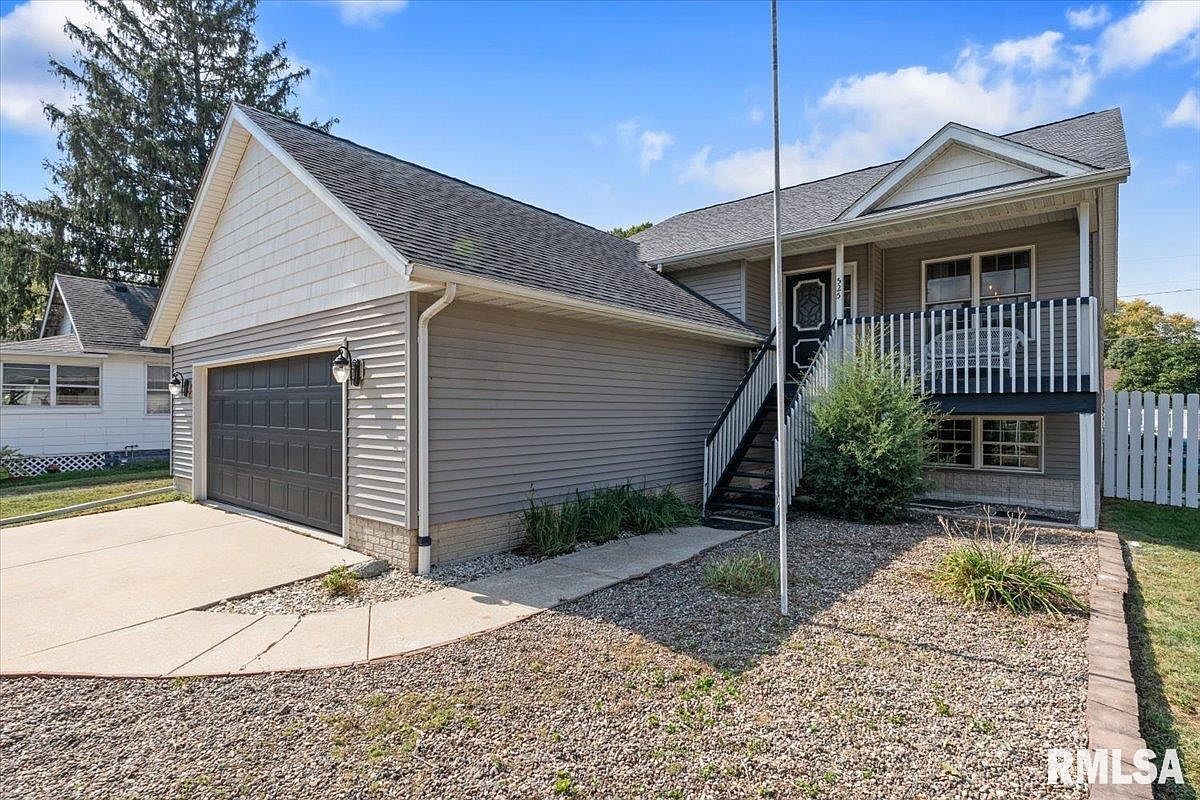 525 3rd Ave Hampton, IL 61256 - Thumbnail 2