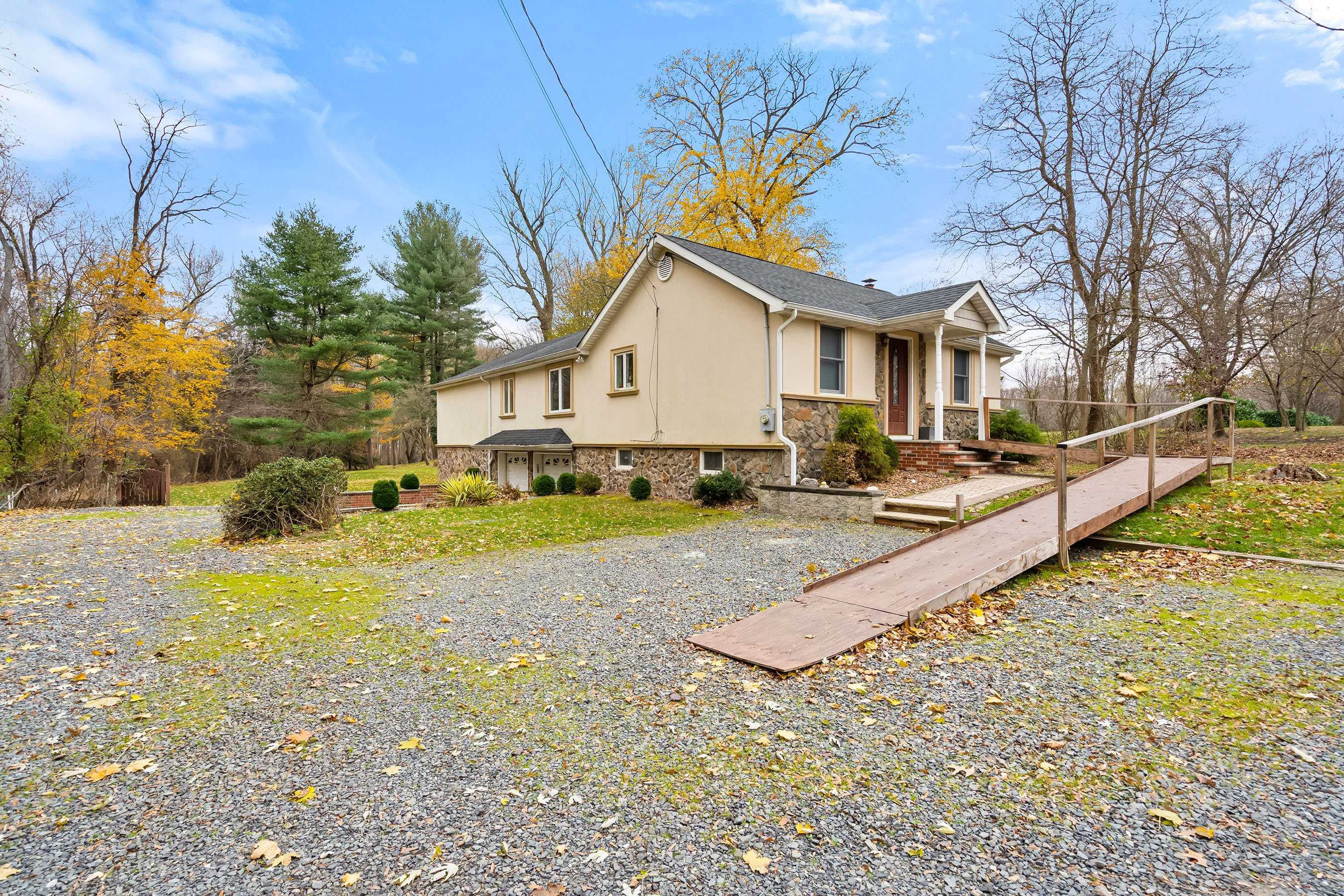 430 Everett Road, Holmdel, NJ, USA, 7733  | Single Family