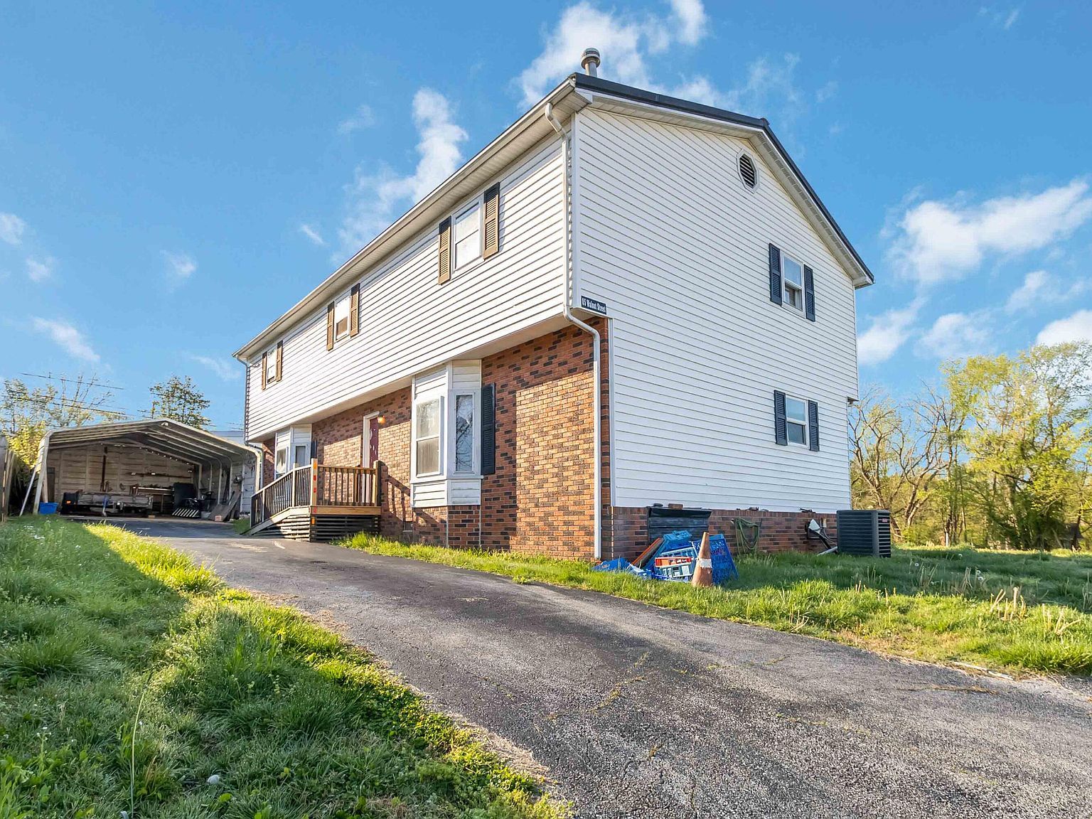 85 Walnut St Heidrick, KY 40949, 40949