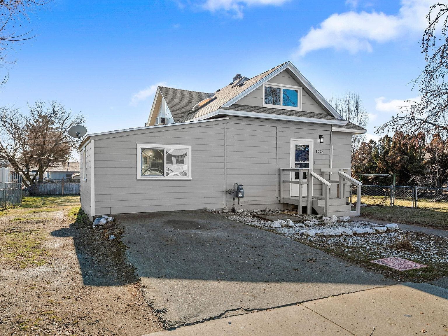 1624 E Bridgeport Ave Spokane, WA 99207 - Thumbnail 2