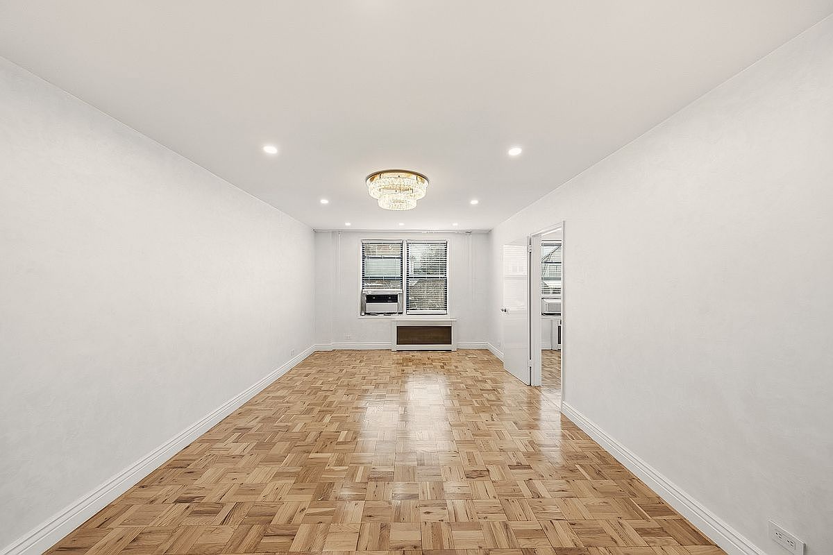 1577 E 17th St APT 2F Brooklyn, NY 11230 - Thumbnail 2