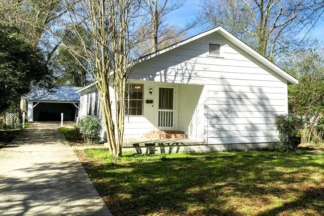 1109 Corinne St Hattiesburg, MS 39401 - Thumbnail 2