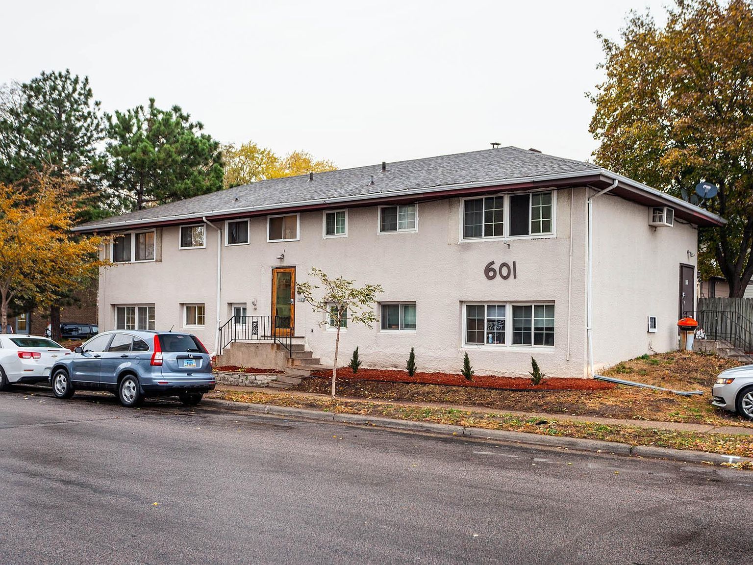 601 Jackson St NE Minneapolis, MN 55413 - Thumbnail 2