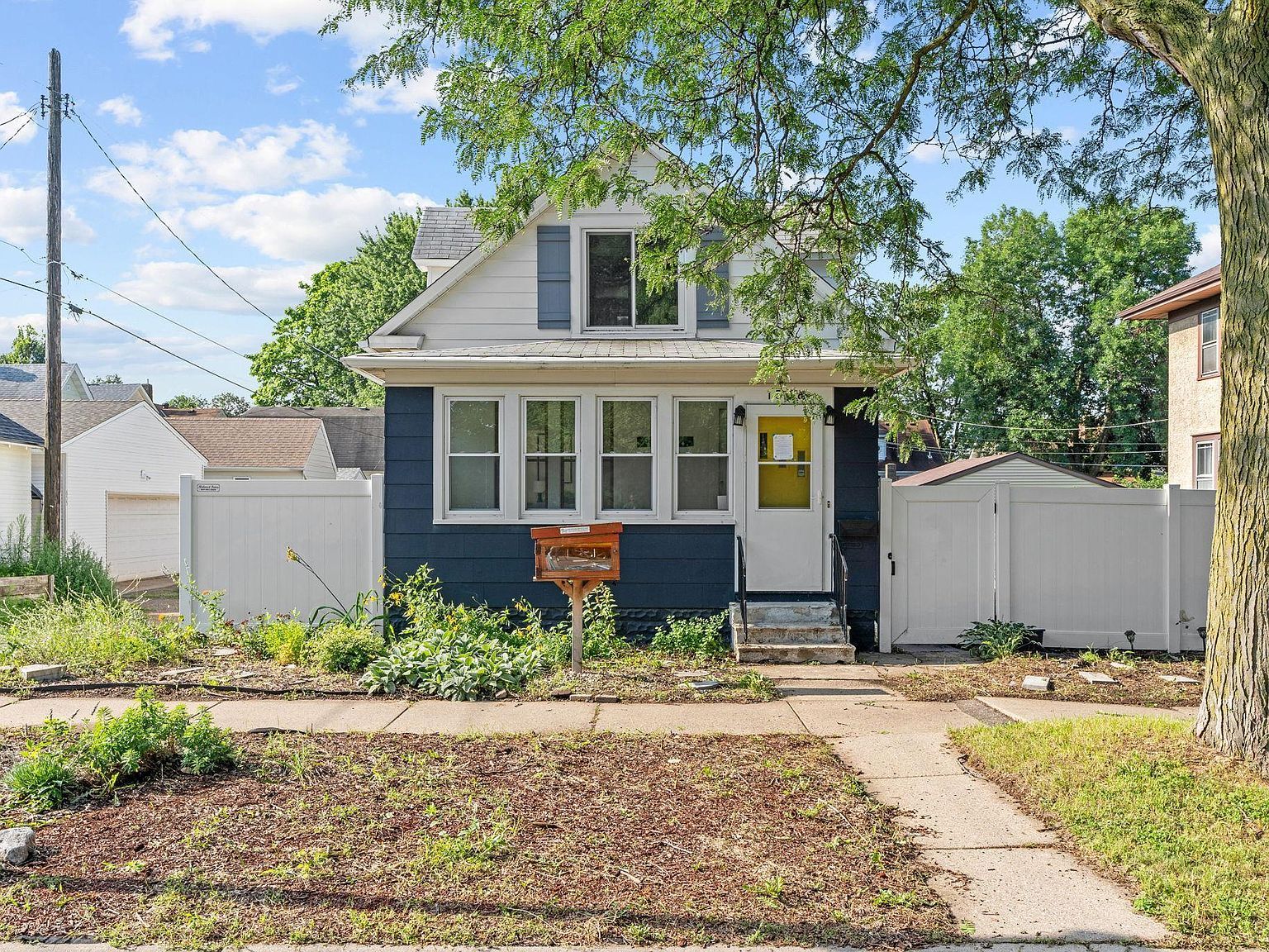 1506 Blair Ave Saint Paul, MN 55104 - Thumbnail 2