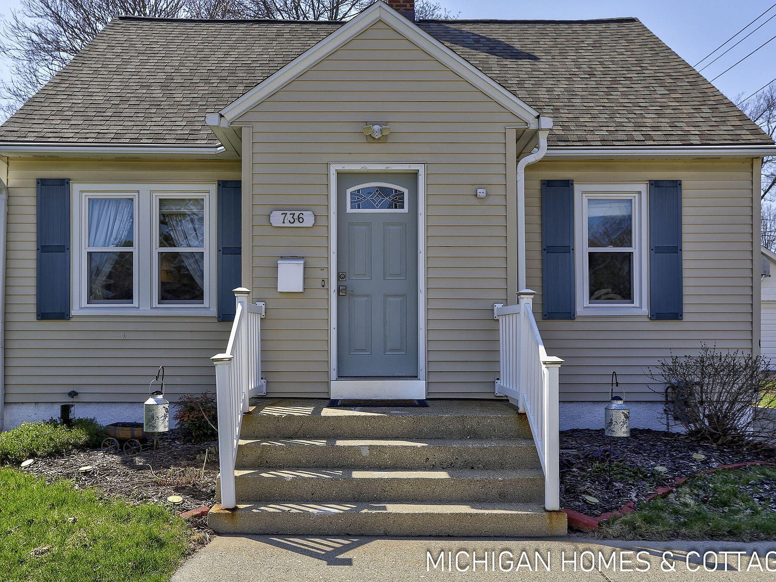 736 Lincoln Ave Holland, MI 49423  | Single Family