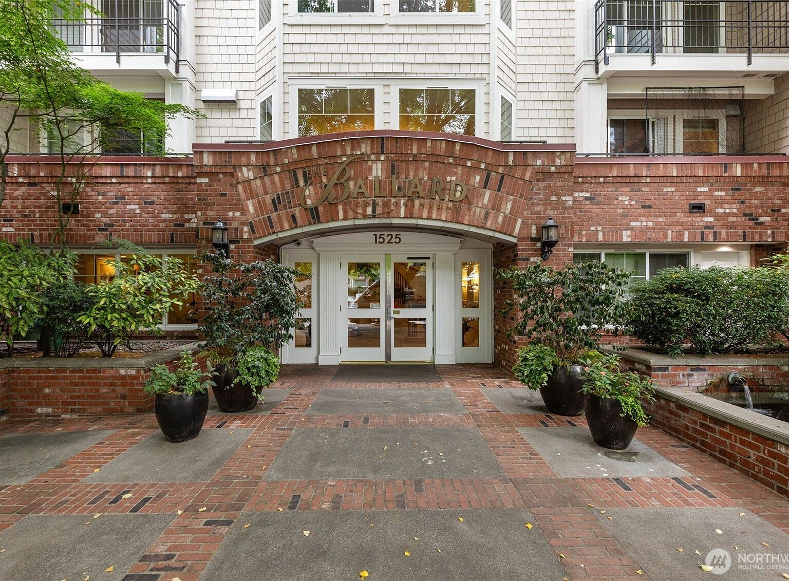 1525 NW 57th St UNIT 303 Seattle, WA 98107 - Thumbnail 2