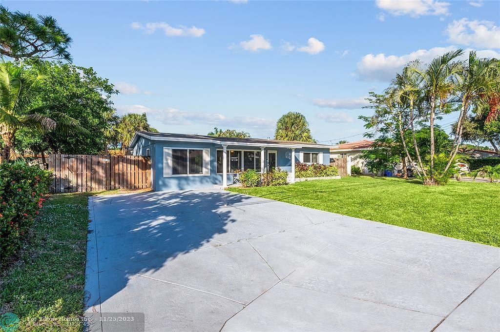 2233 SE 13th St Pompano Beach, FL 33062 - Thumbnail 2