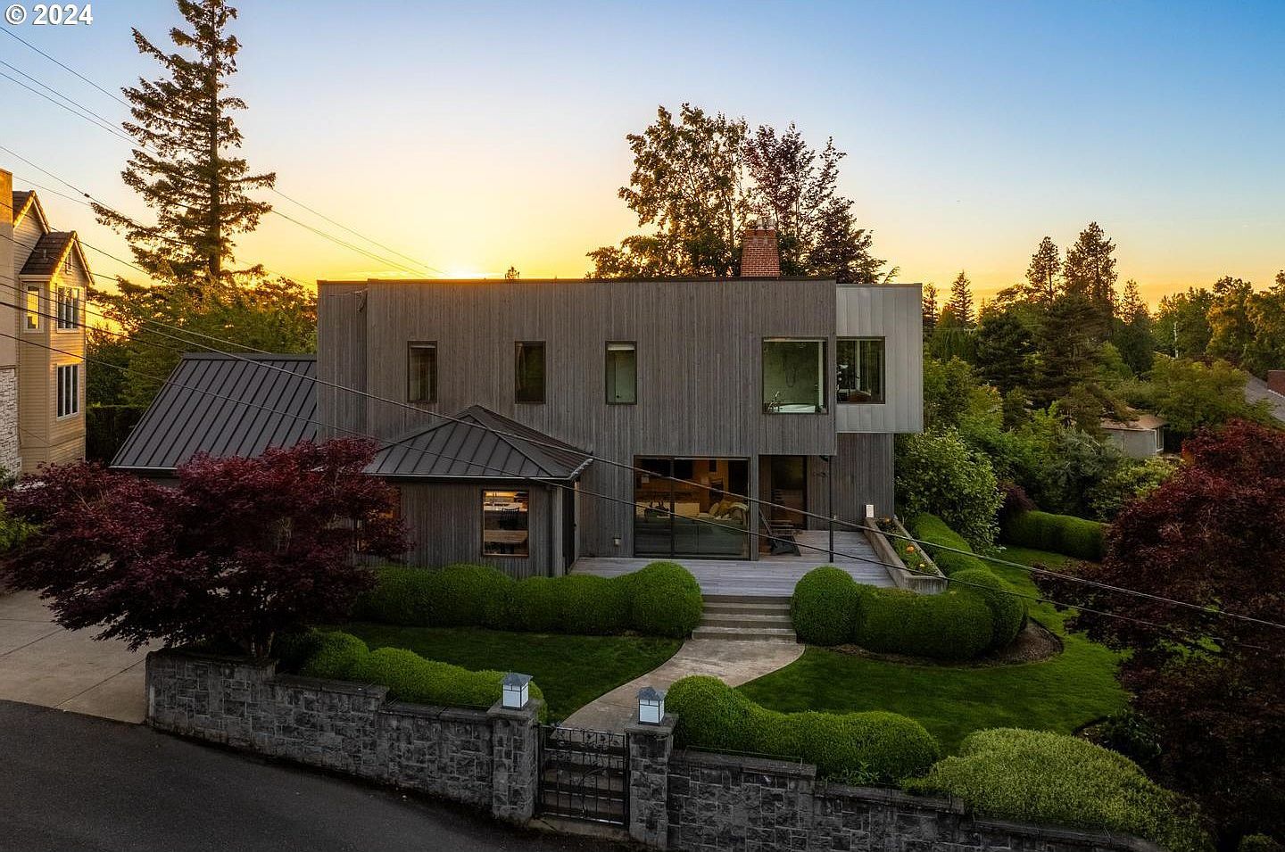 4409 SW Carl Pl Portland, OR 97239 - Thumbnail 2