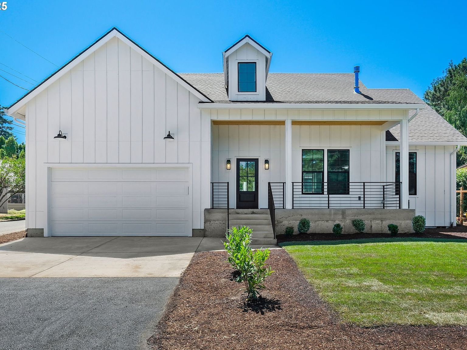 10236 NE Beech St Portland, OR 97220 - Thumbnail 2