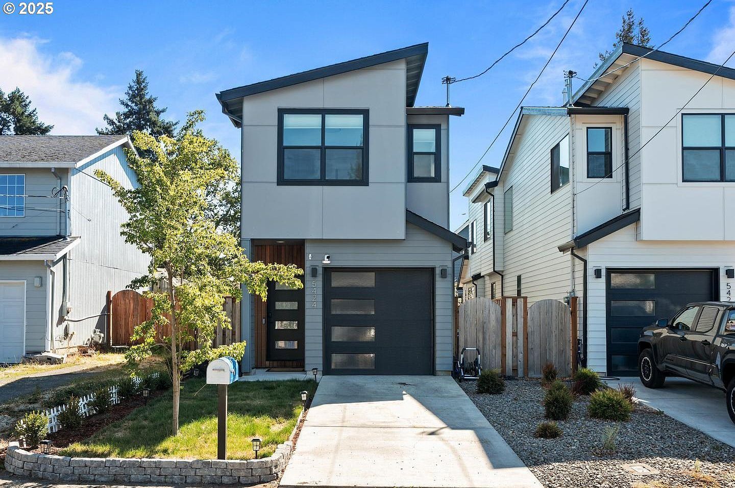 5424 SE Knapp St Portland, OR 97206 - Thumbnail 2