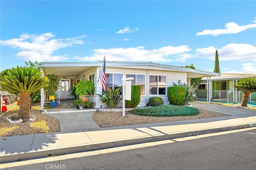 1735 San Marcos Dr Hemet, CA 92545 - Thumbnail 2