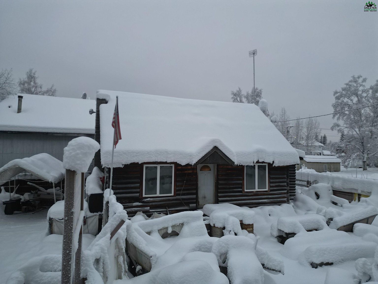 560 Front St Fairbanks, AK 99701 - Thumbnail 2