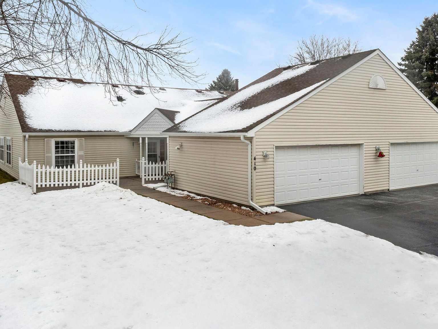 410 Sarazin St Shakopee, MN 55379 - Thumbnail 2