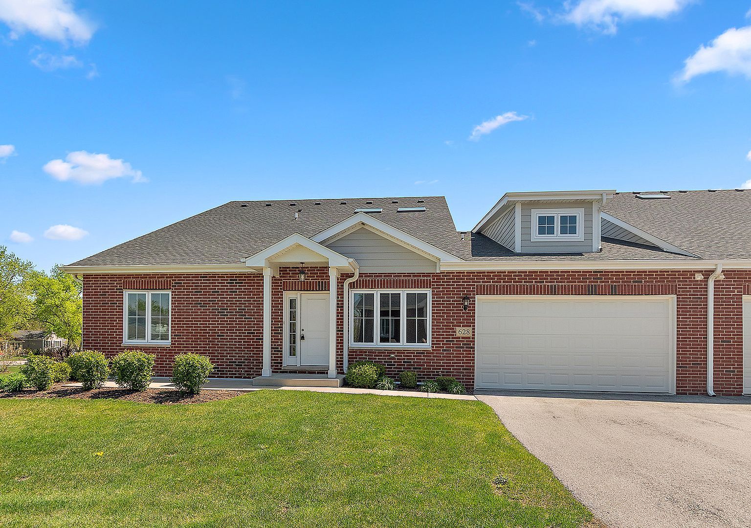 628 Prairie Crossing Dr New Lenox, IL 60451  | New build