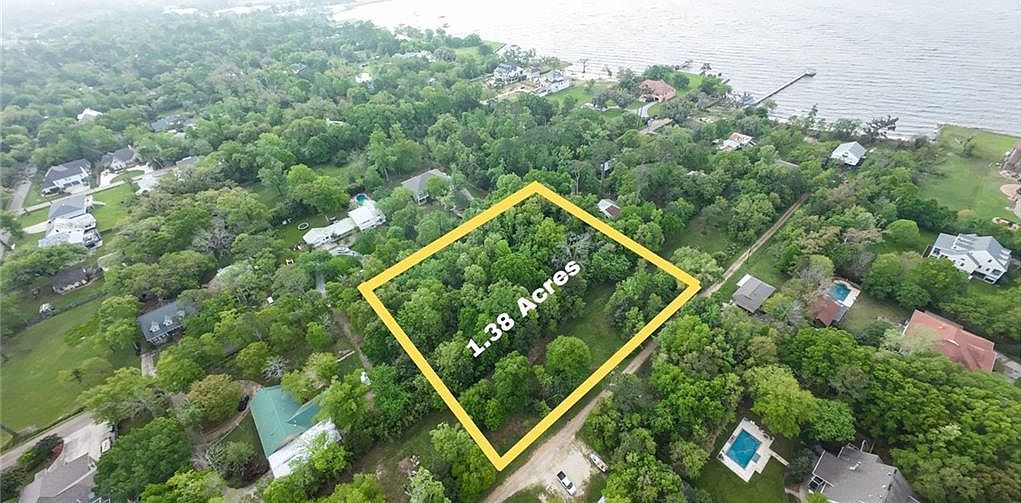 Hickory St Mandeville, LA 70471 - Thumbnail 2