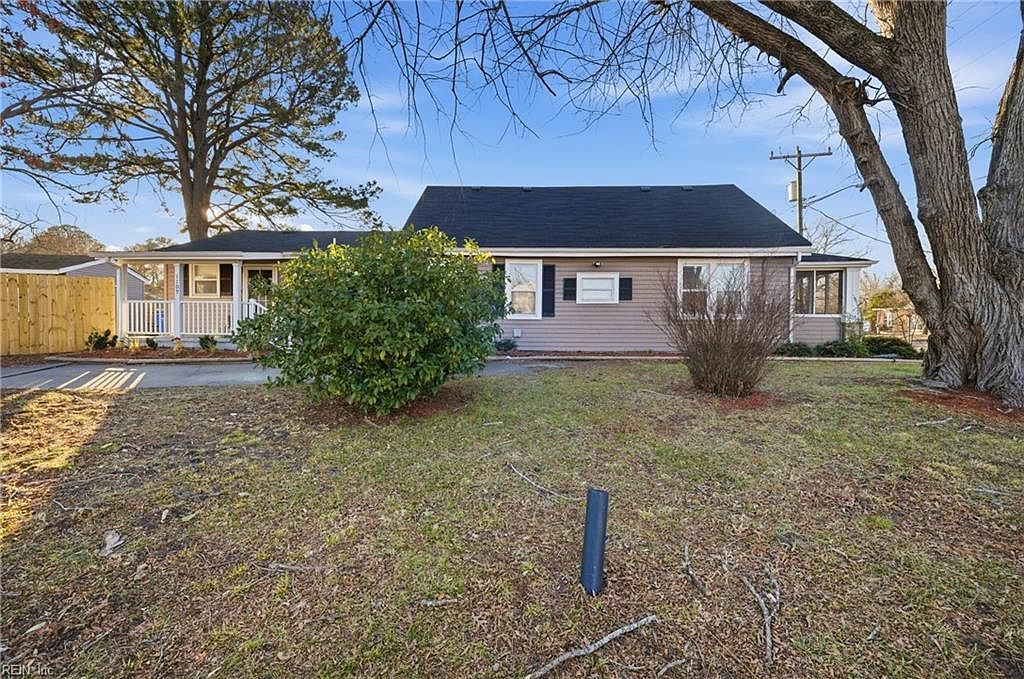 1109 Fentress Rd Chesapeake, VA 23322 - Thumbnail 2