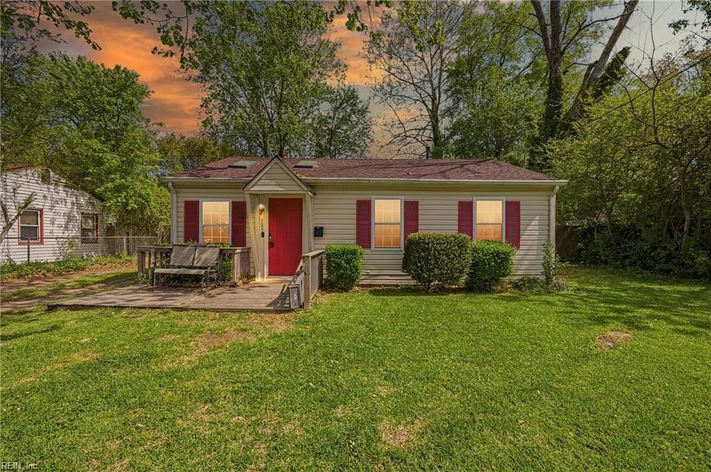 135 Peach Tree Ln Hampton, VA 23669  | Single Family