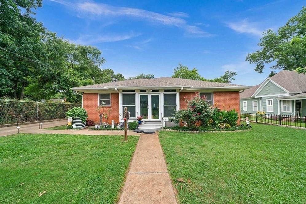 1009 N Link St Palestine, TX 75801 - Thumbnail 2