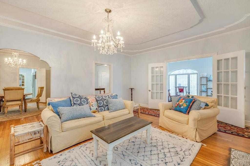 2301 Buena Vista Street, San Antonio, TX, USA, 78207 - Thumbnail 2