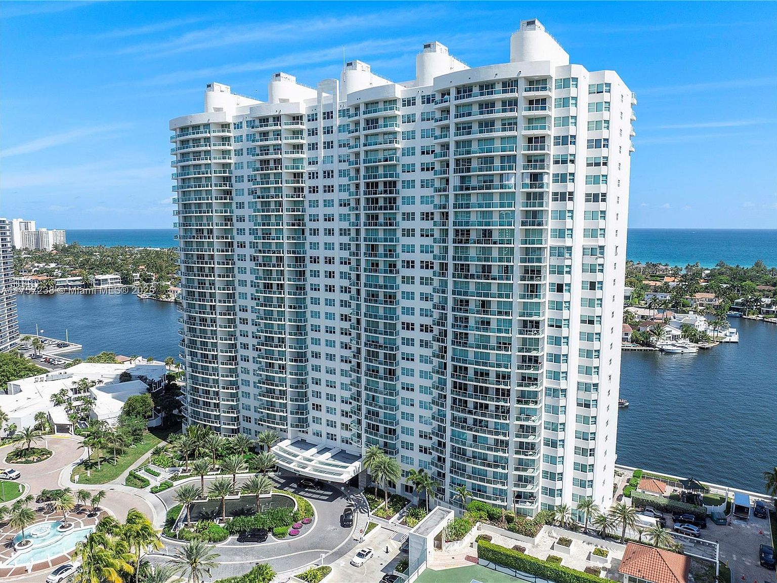 20201 E Country Club Dr APT 1808 Aventura, FL 33180 - Thumbnail 2