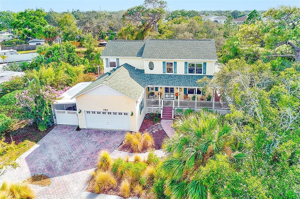 757 Bayshore Dr Tarpon Springs, FL 34689 - Thumbnail 2