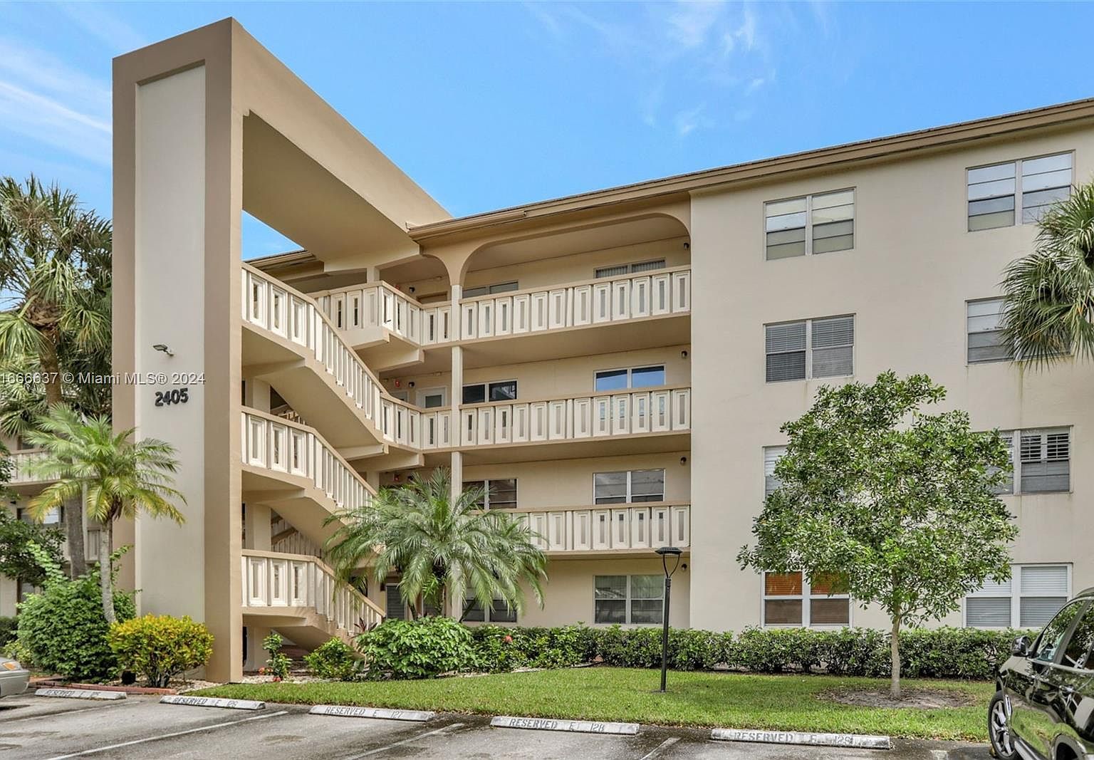 2405 Antigua Cir APT E1 Coconut Creek, FL 33066 - Thumbnail 2