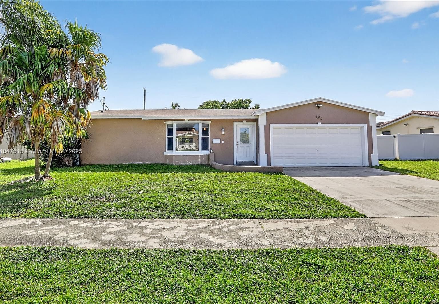 1055 NW 66th Ave Margate, FL 33063 - Thumbnail 2