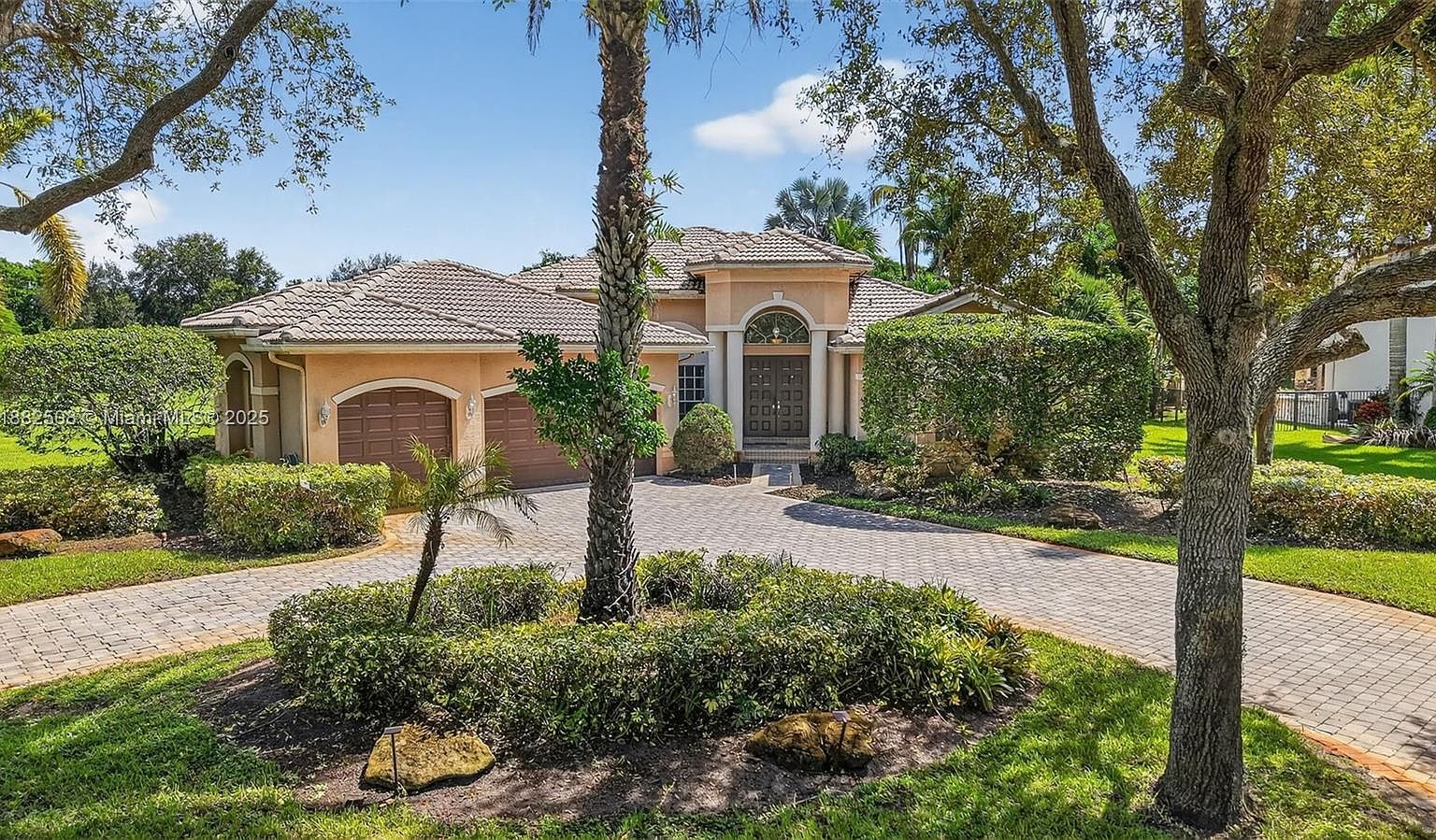 3792 Churchill Downs Dr Davie, FL 33328 - Thumbnail 2