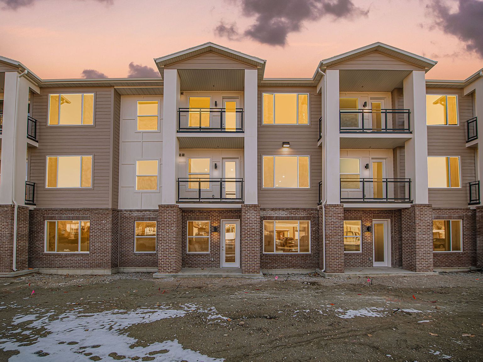 155 E 900th St S UNIT 103 Ogden, UT 84404 - Thumbnail 2