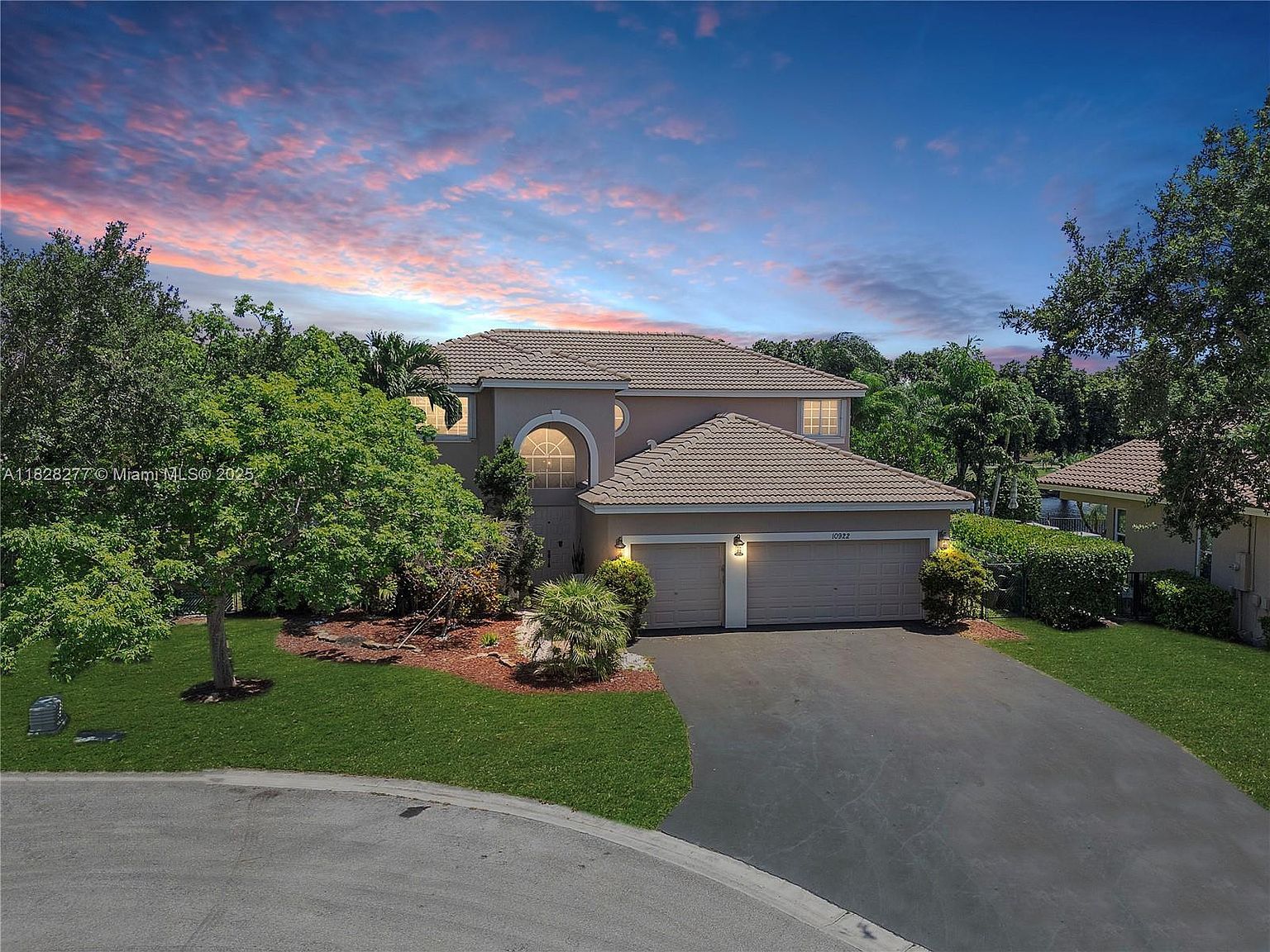 10922 NW 49th Dr Coral Springs, FL 33076 - Thumbnail 2