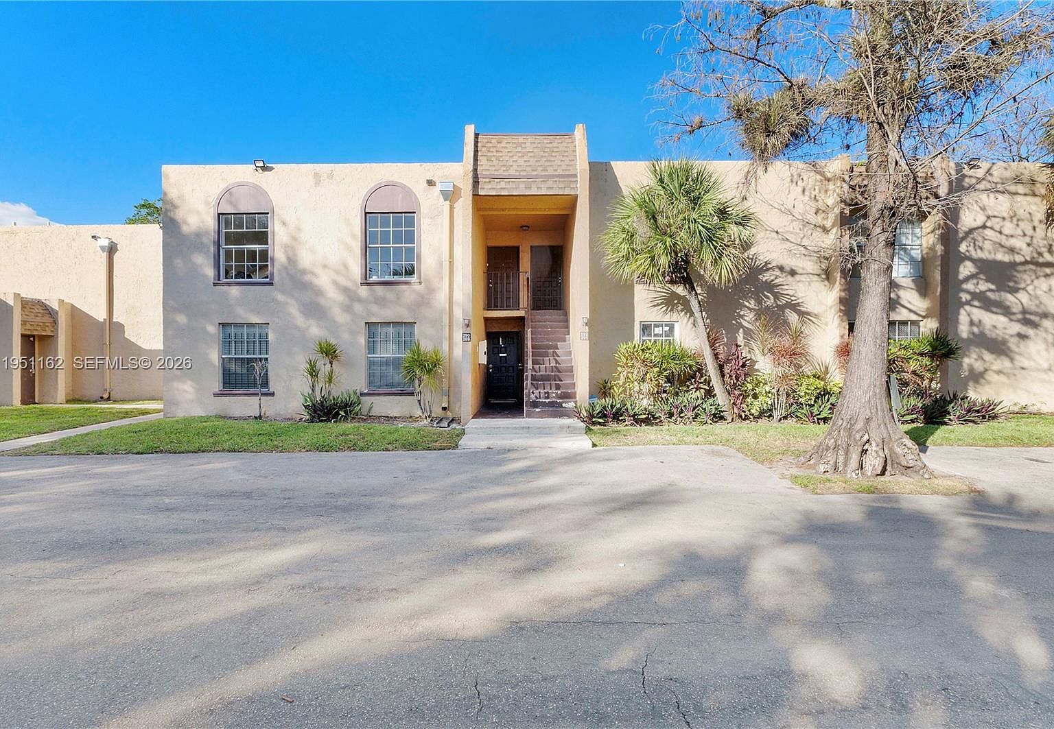 4221 NW 19th St APT 289 Lauderhill, FL 33313 - Thumbnail 2