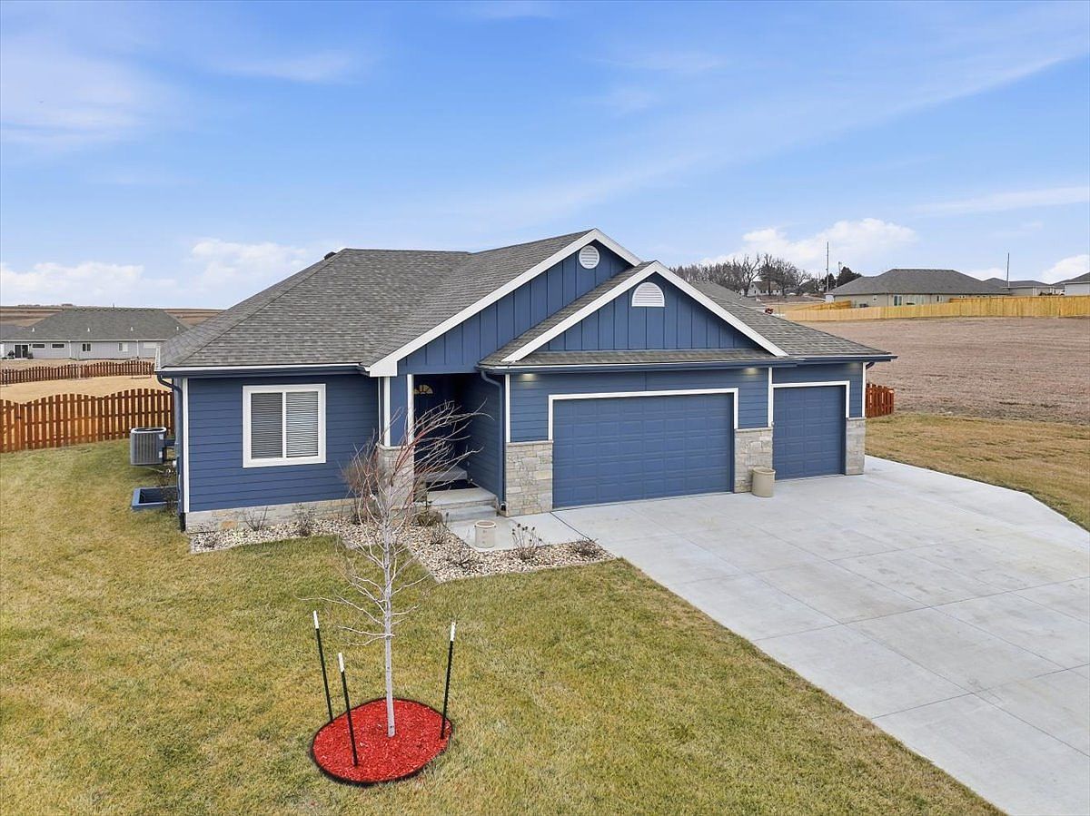 22966 Cattail Bnd Glenwood, IA 51534 - Thumbnail 2