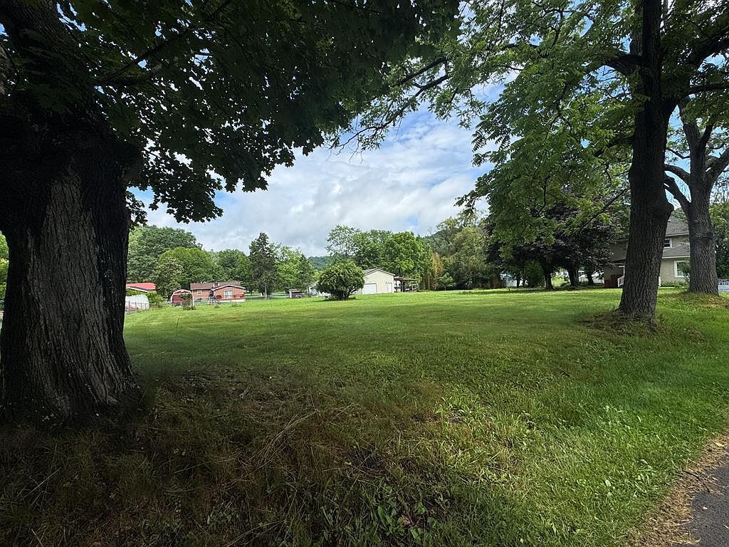 3rd St Beckley, WV 25801, 25801